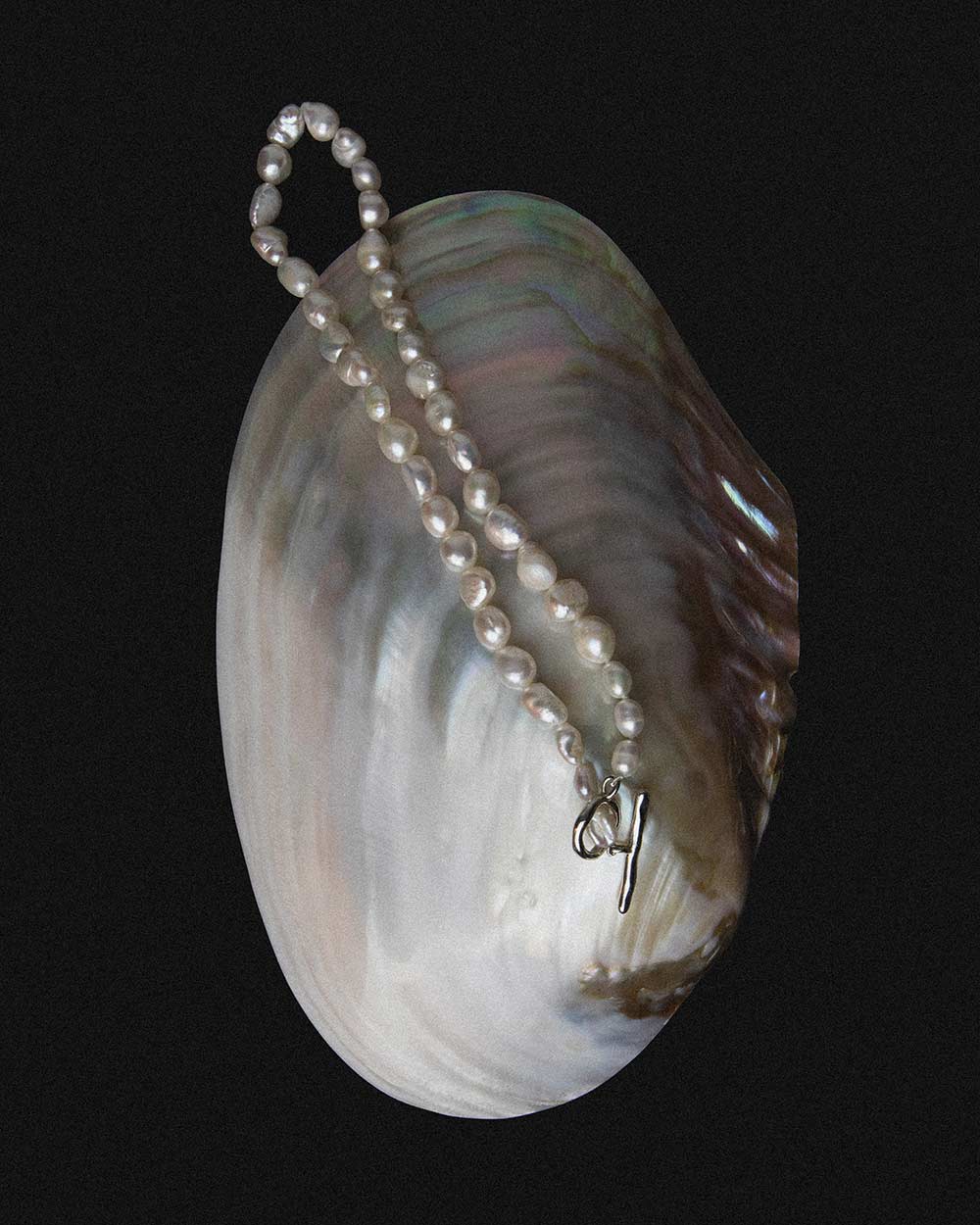 Baroque Pearl T-Bar Necklace - Image 3