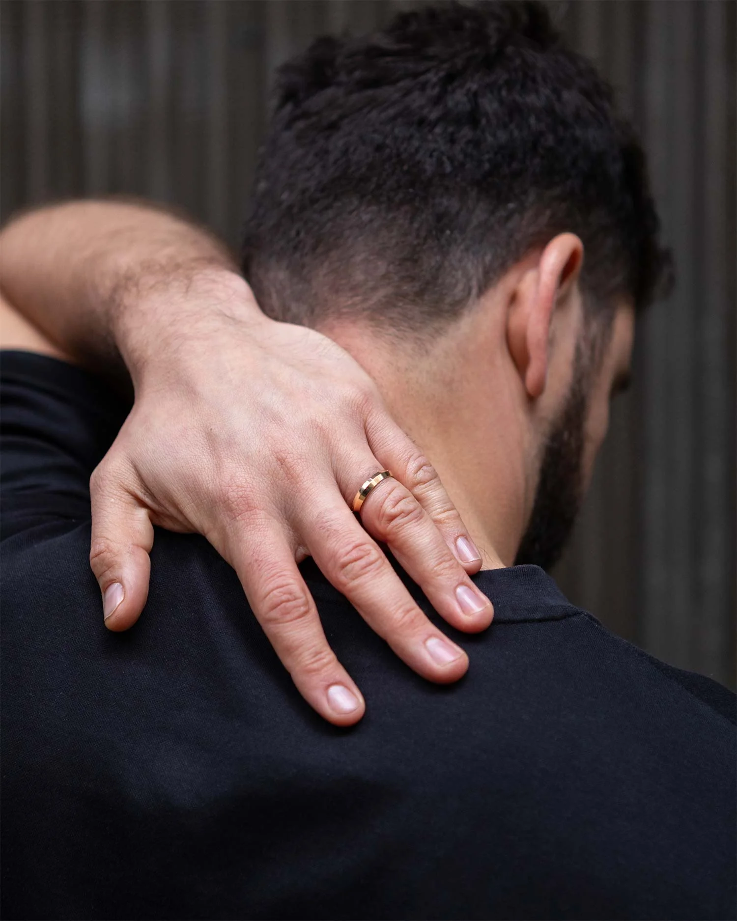 Solid Gold Fine Edge Ring - 4mm Band - Image 5