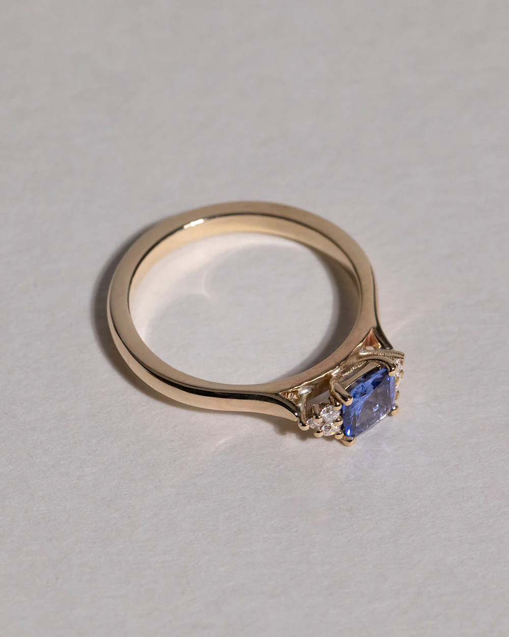Fleur 0.58ct Sapphire Ring - Image 3