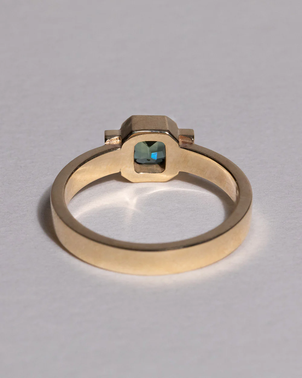 Leo 0.84ct Green Sapphire Ring - Image 6