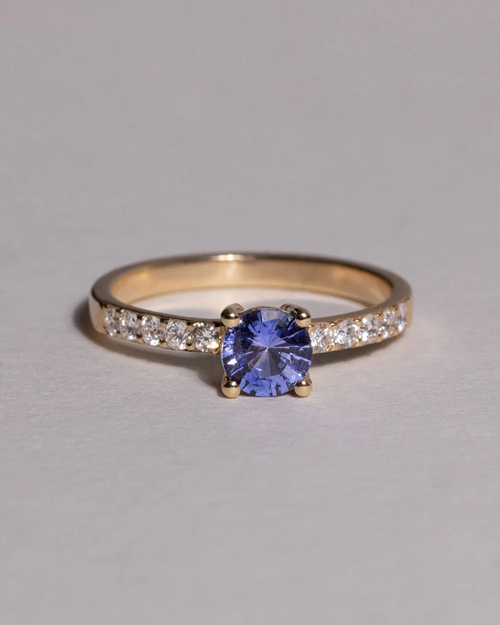 Iona 0.73ct Sapphire Ring - Image 3